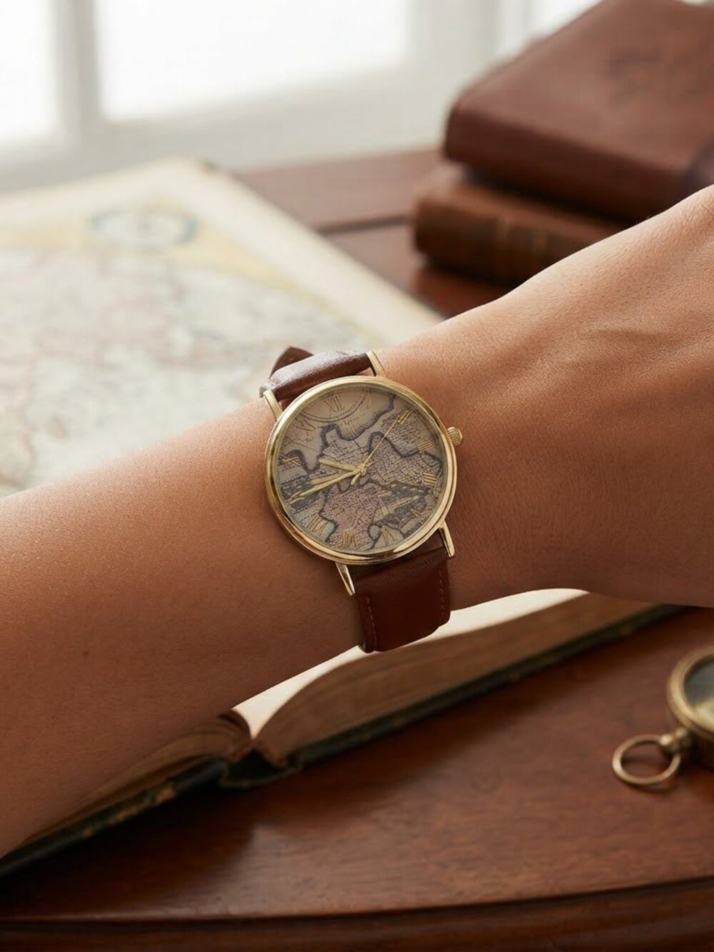 Vintage World Map Dial Watch Gold Tone Case Brown Leather Strap Analog Quartz